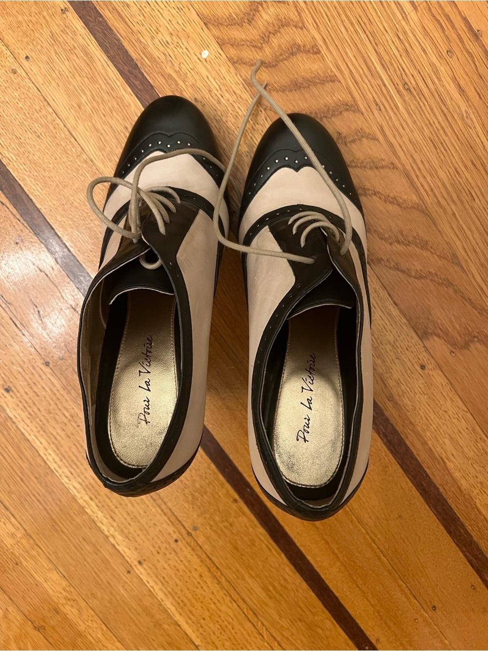 Pour La Victoire “Penelope” Two-Tone Black & Cream Wingtip Lace-up Oxford Heels - Picture 2 of 11